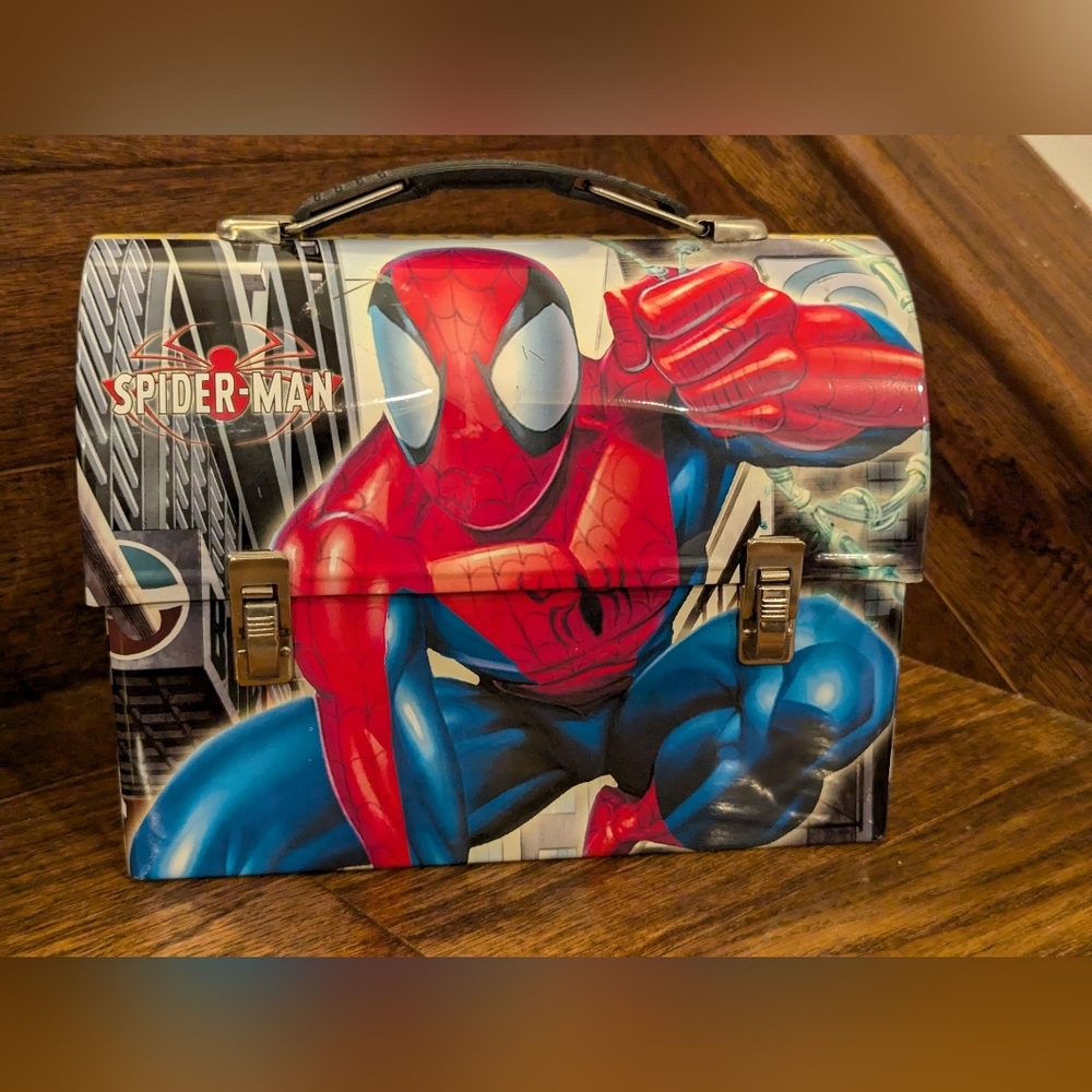Marvel Spider-Man Tin, by The Tin Box Company - Picture 2 of 6